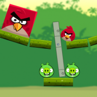 Онлайн игра Angry Birds Kick Piggies